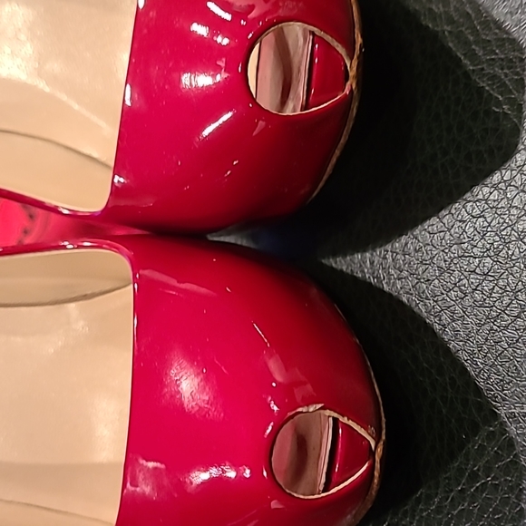 Authentic Christian Loboutins red patent leather shoes size 38 - Picture 3 of 4